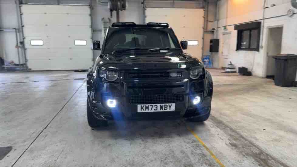 More views of Land Rover Defender 110