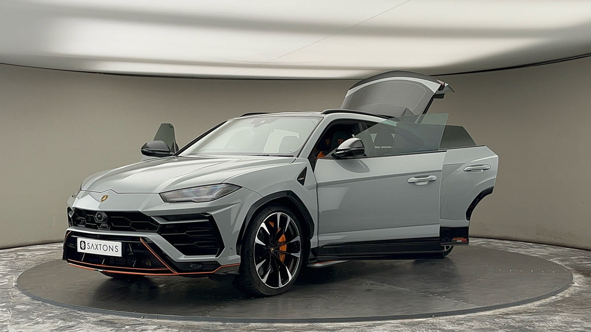 More views of Lamborghini Urus