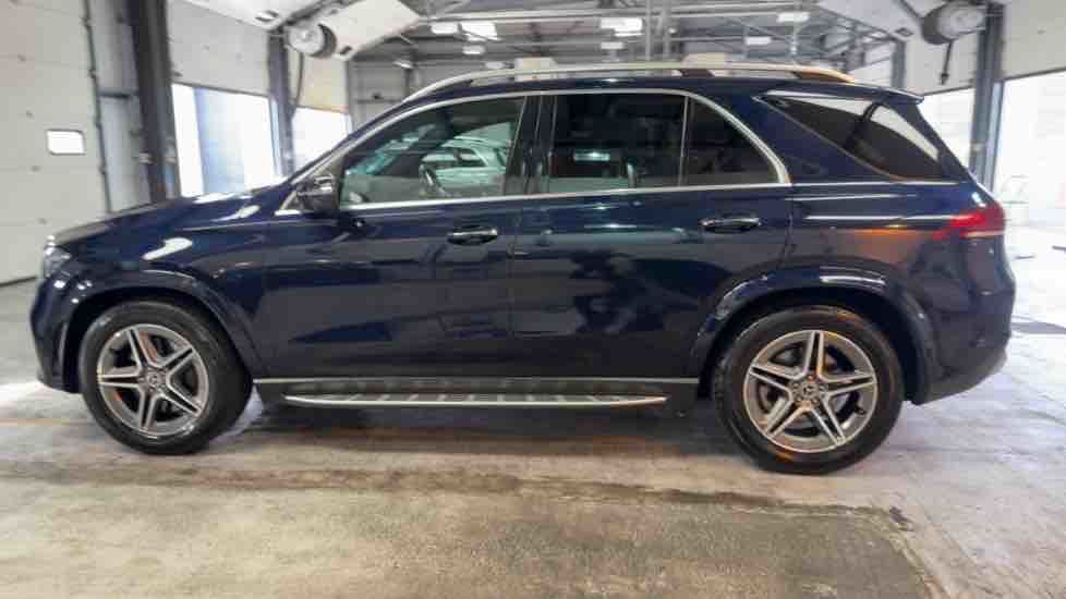 More views of Mercedes-Benz GLE