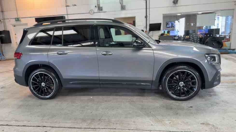 More views of Mercedes-Benz GLB