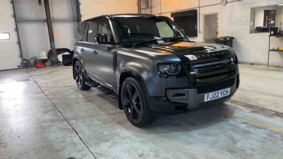 More views of Land Rover Defender 110