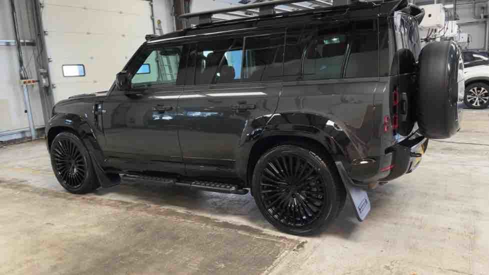 More views of Land Rover Defender 110