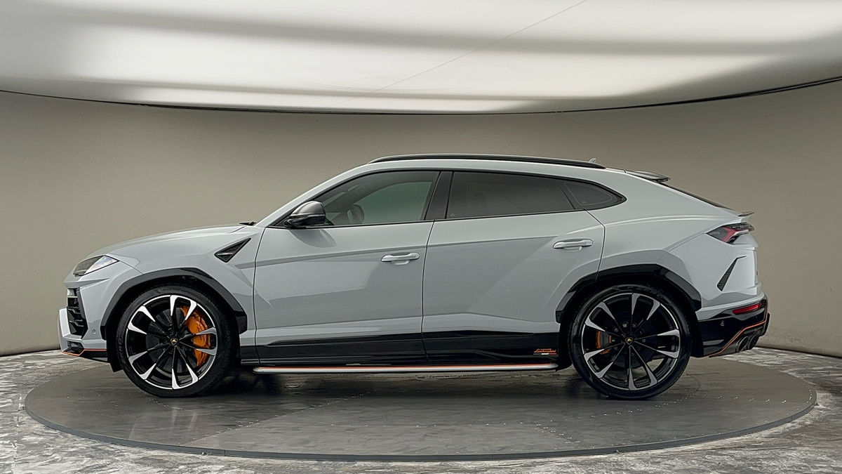 More views of Lamborghini Urus