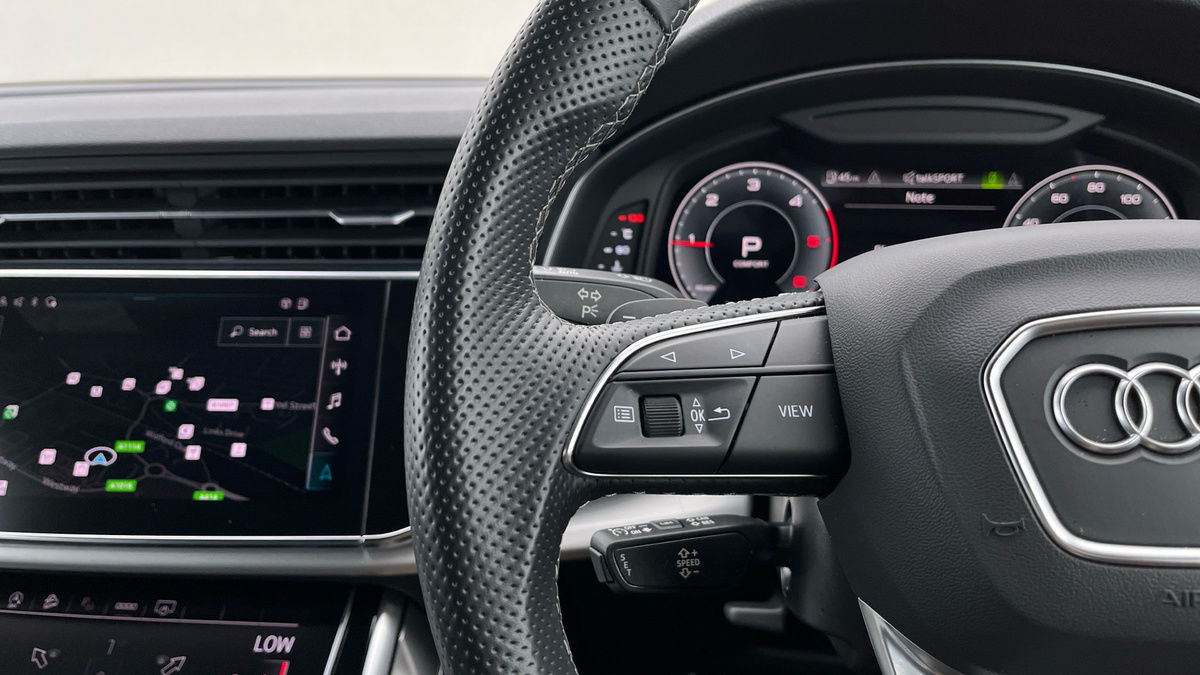 Audi Q7 Image 13