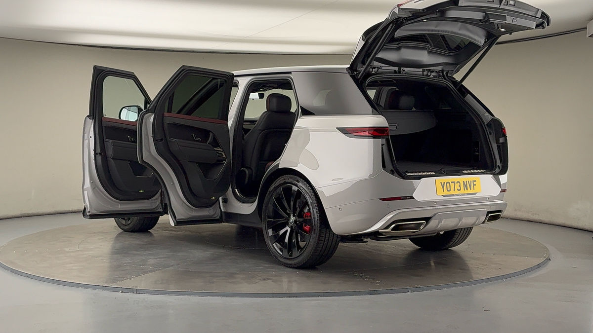 More views of Land Rover Range Rover Sport