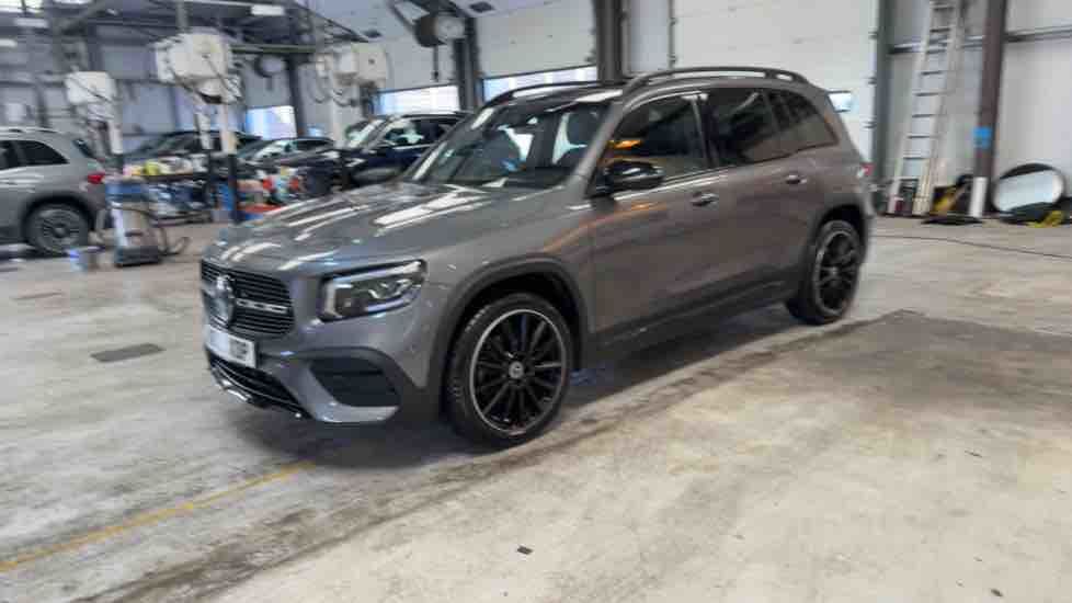 More views of Mercedes-Benz GLB