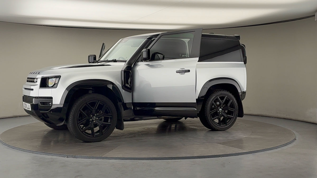 More views of Land Rover Defender 90
