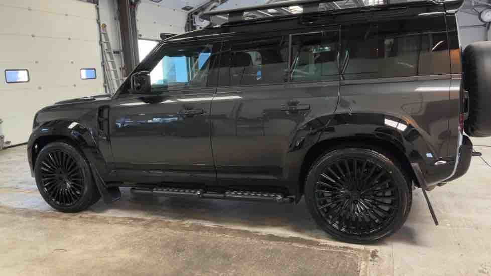 More views of Land Rover Defender 110