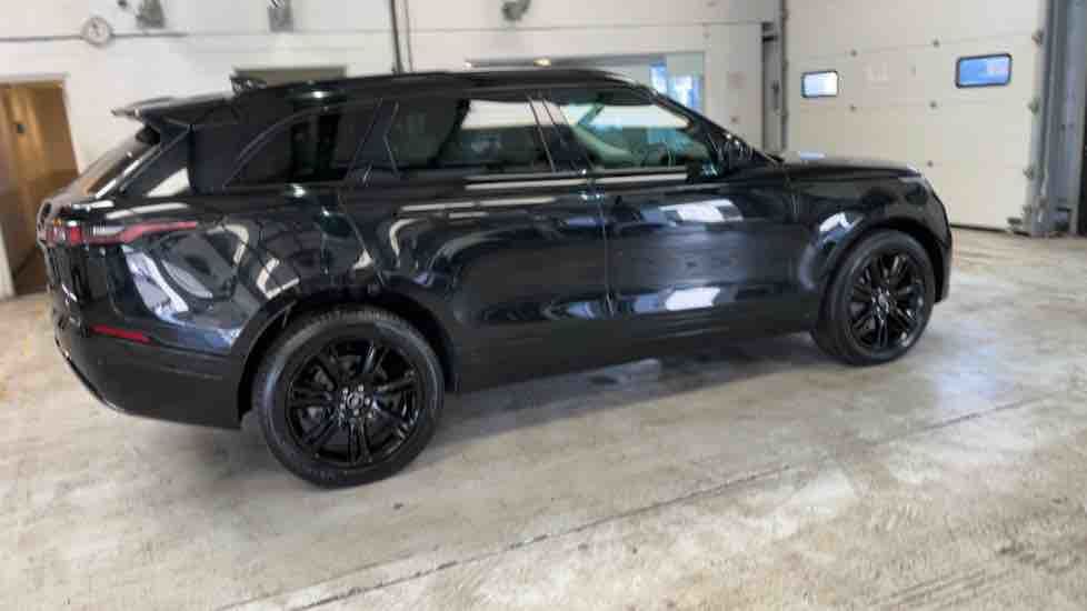 More views of Land Rover Range Rover Velar
