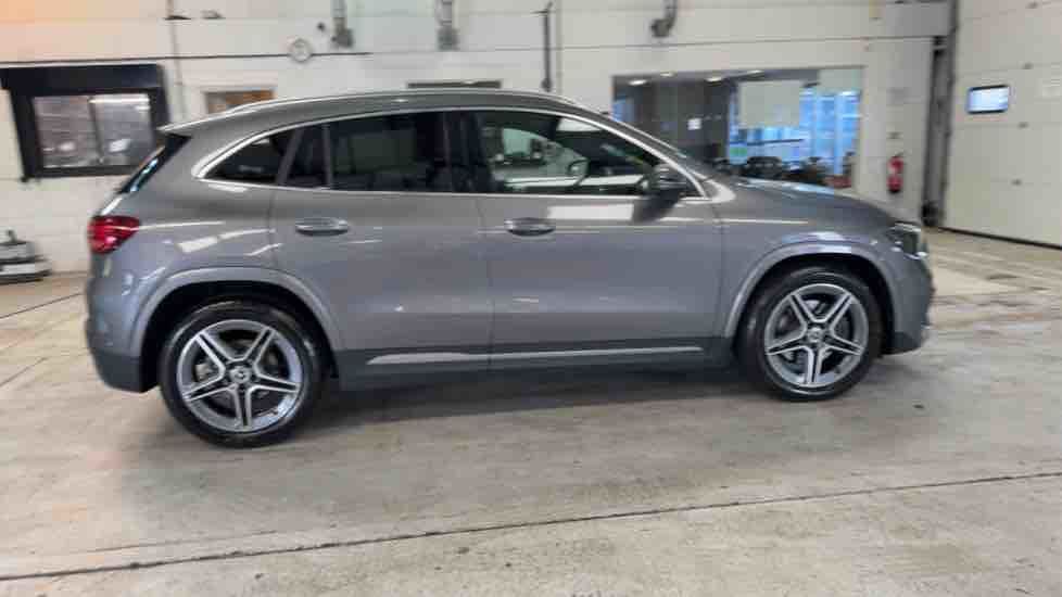 More views of Mercedes-Benz GLA