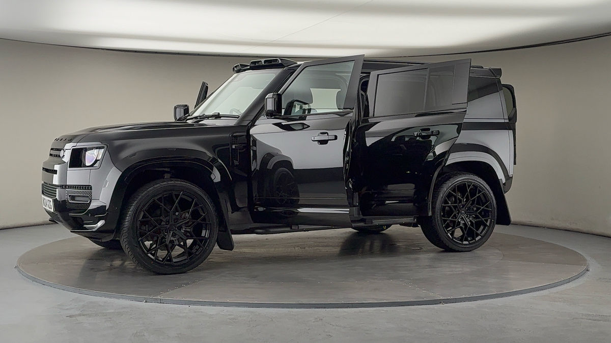 More views of Land Rover Defender 110