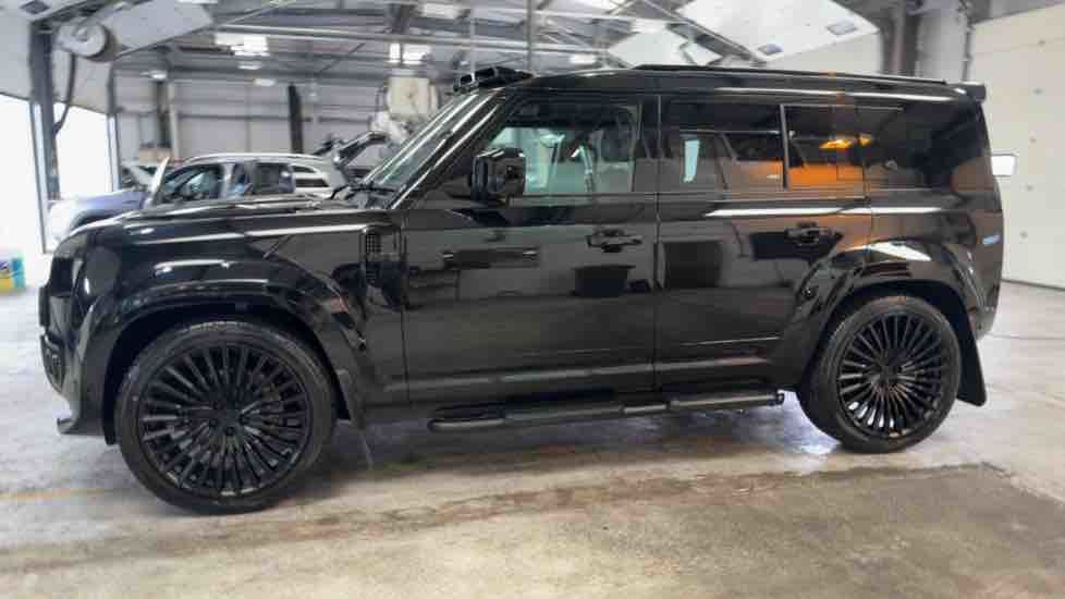 More views of Land Rover Defender 110
