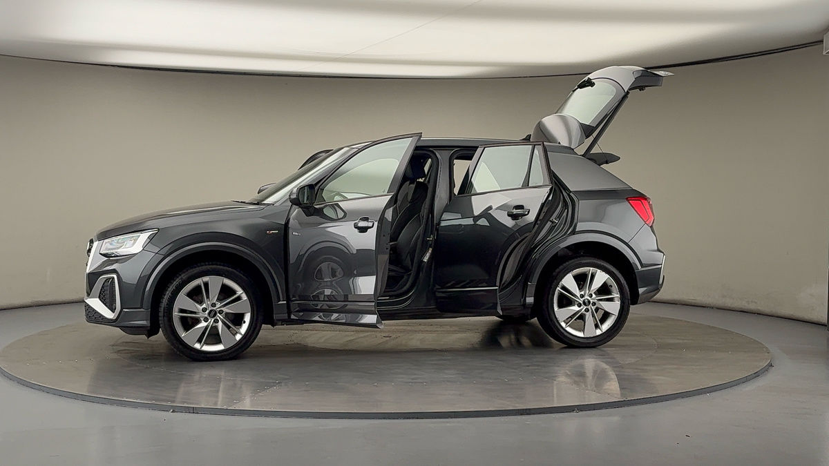 More views of Audi Q2