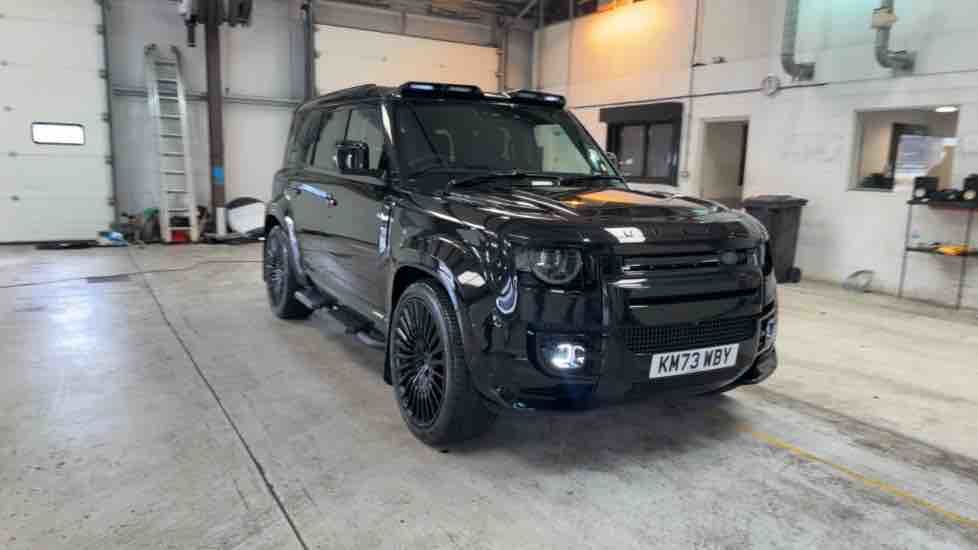 More views of Land Rover Defender 110