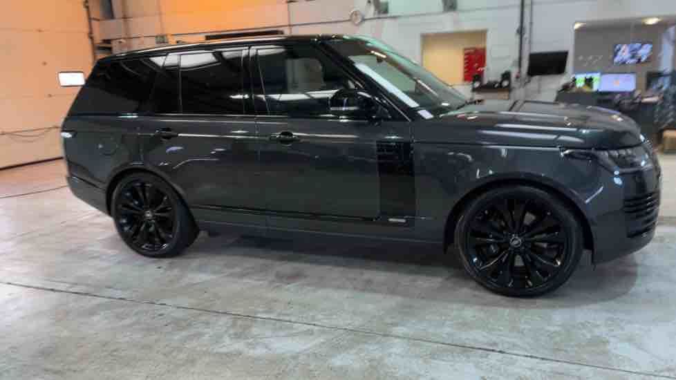 More views of Land Rover Range Rover