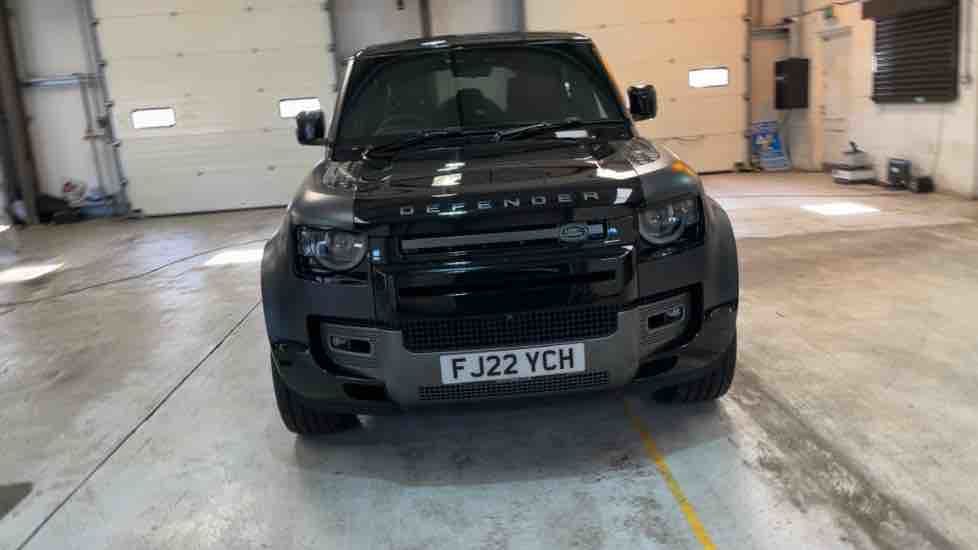 More views of Land Rover Defender 110