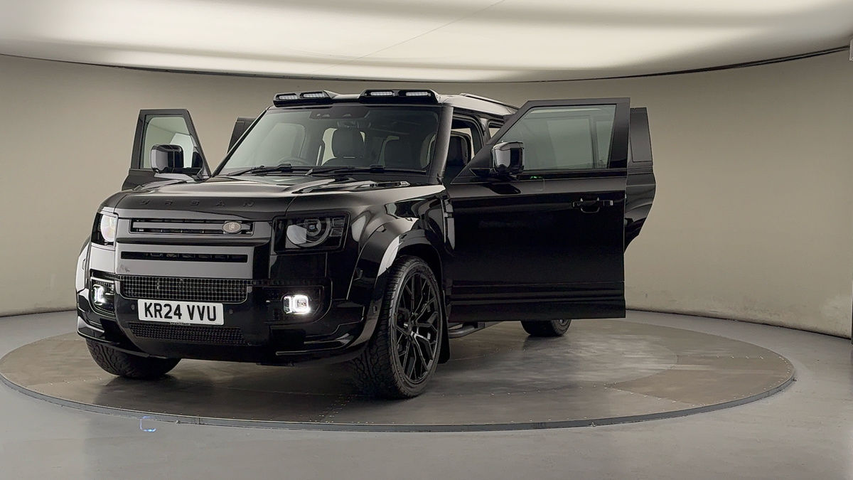 More views of Land Rover Defender 110
