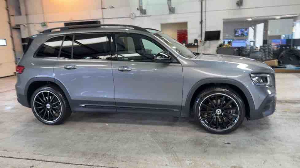 More views of Mercedes-Benz GLB