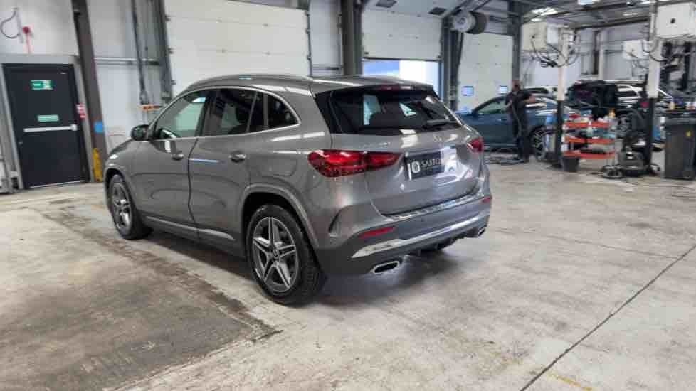 More views of Mercedes-Benz GLA