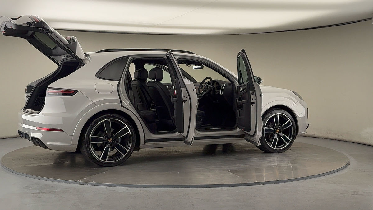 More views of Porsche Cayenne