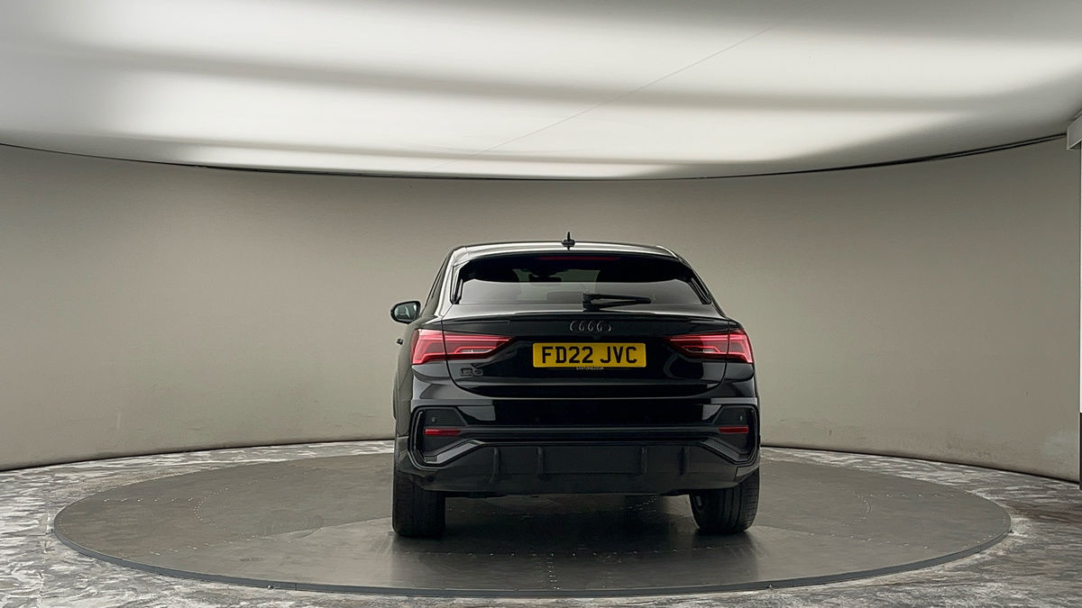 More views of Audi Q3