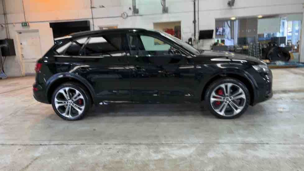 More views of Audi Q5