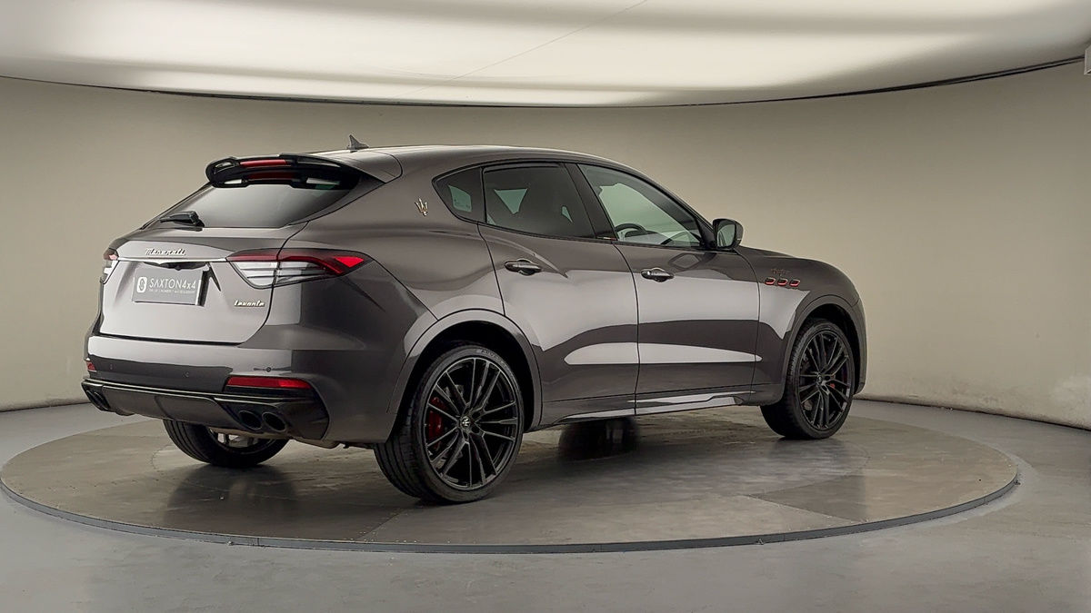 Maserati Levante Image 21