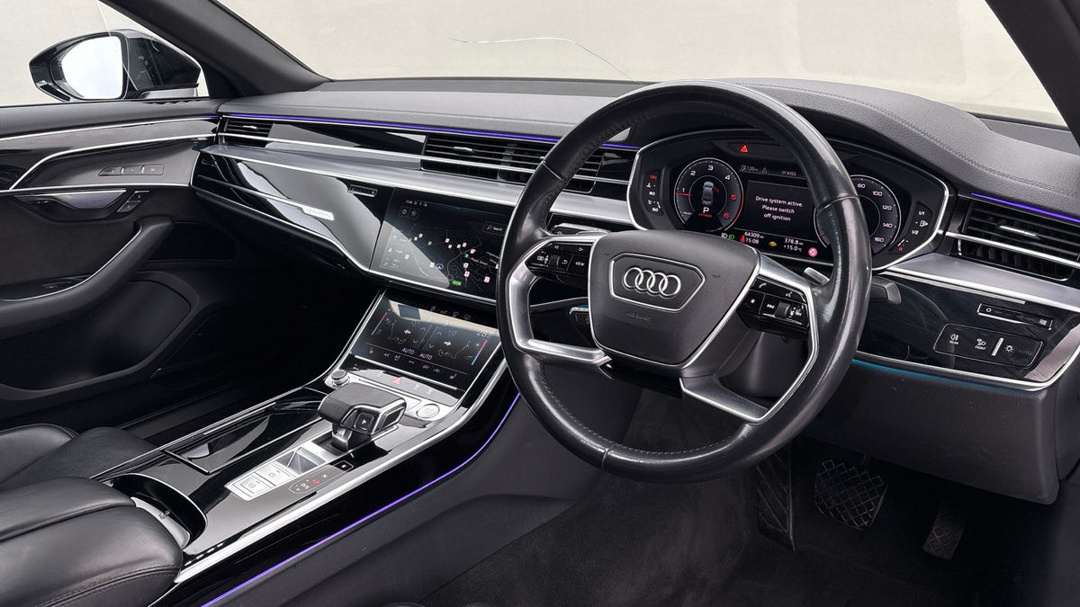 Audi A8 Image 9