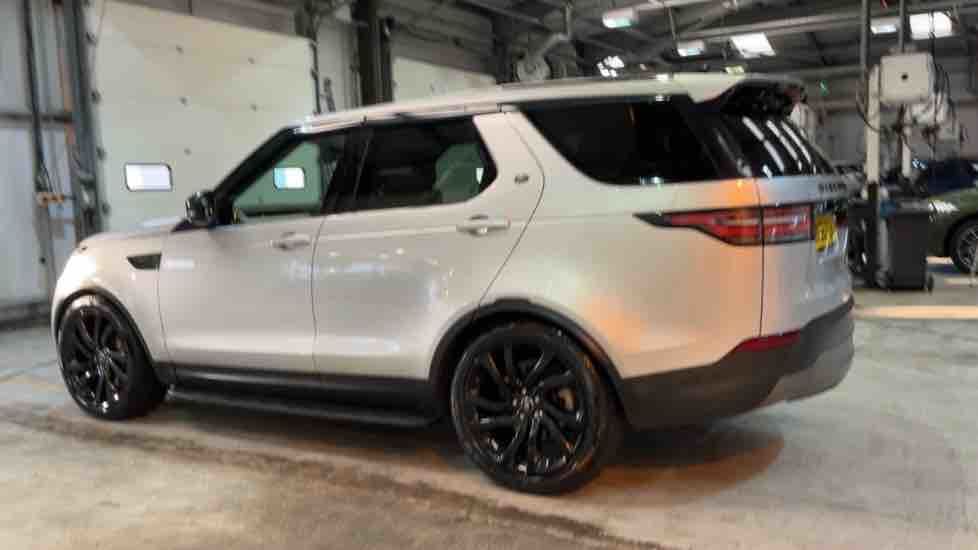More views of Land Rover Discovery