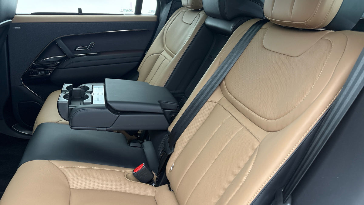 Land Rover Range Rover Sport Image 9
