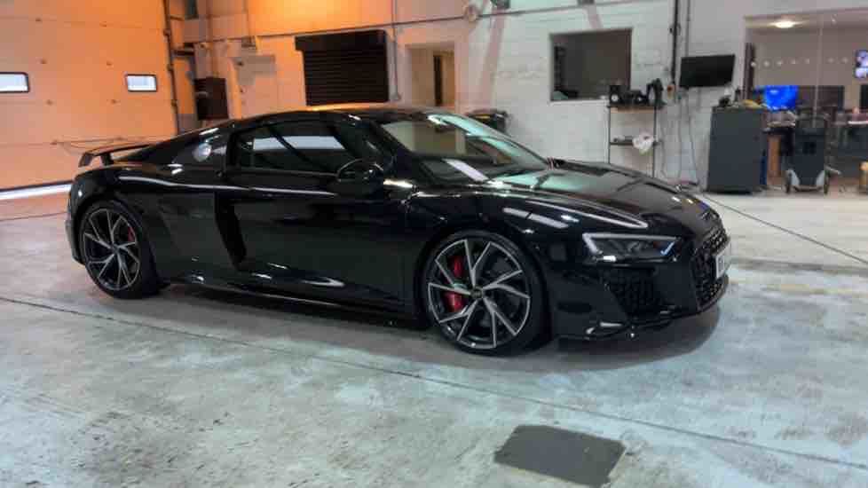 More views of Audi R8