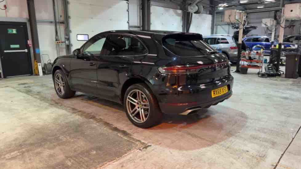 More views of Porsche Macan