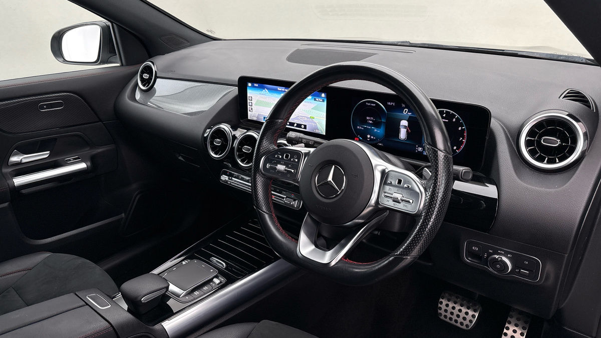 Mercedes-Benz GLA Image 5