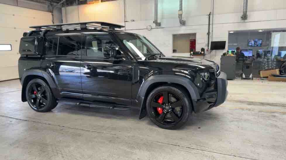 More views of Land Rover Defender 110