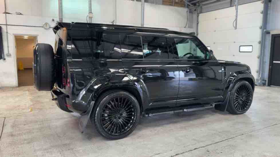 More views of Land Rover Defender 110