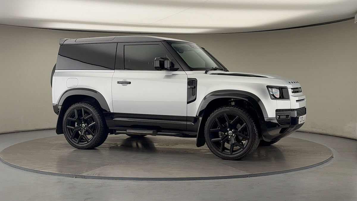 More views of Land Rover Defender 90