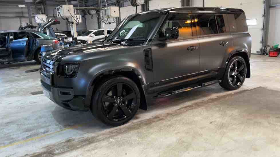 More views of Land Rover Defender 110