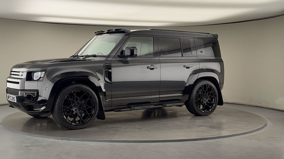 More views of Land Rover Defender 110