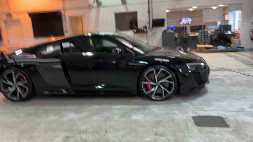 More views of Audi R8