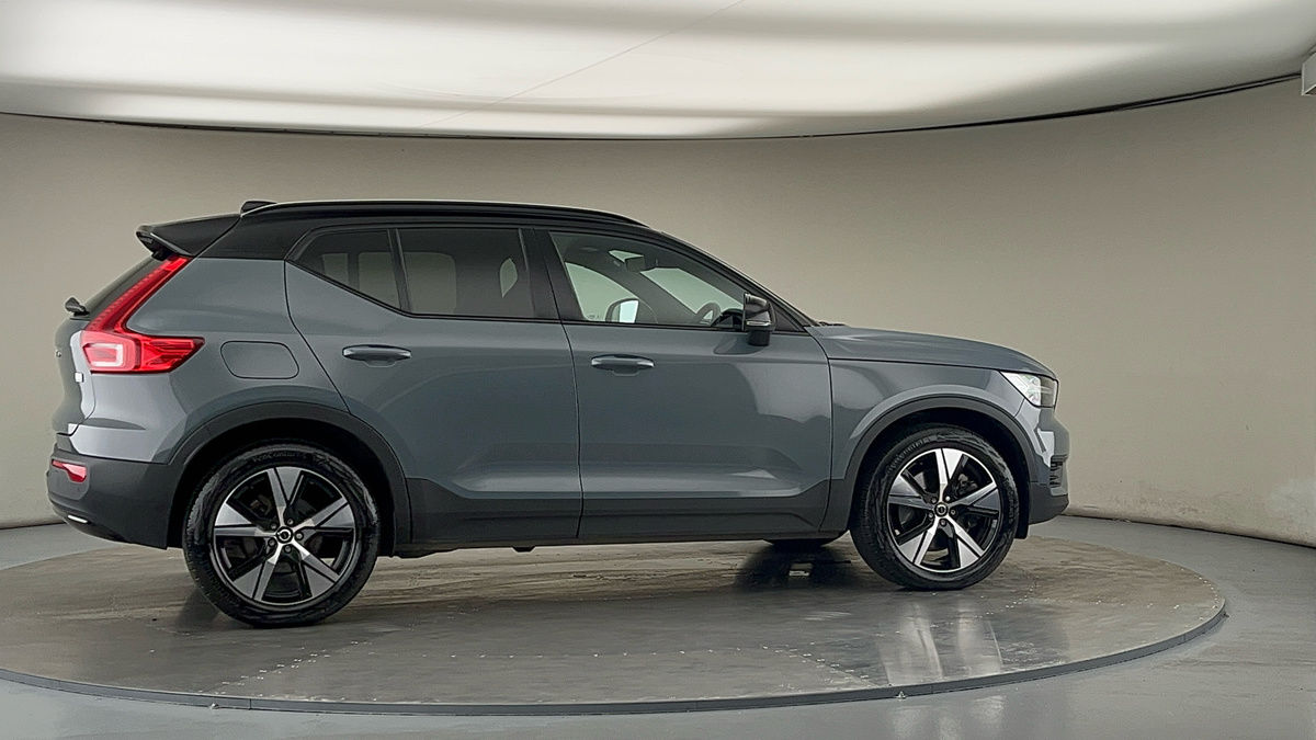 More views of Volvo XC40