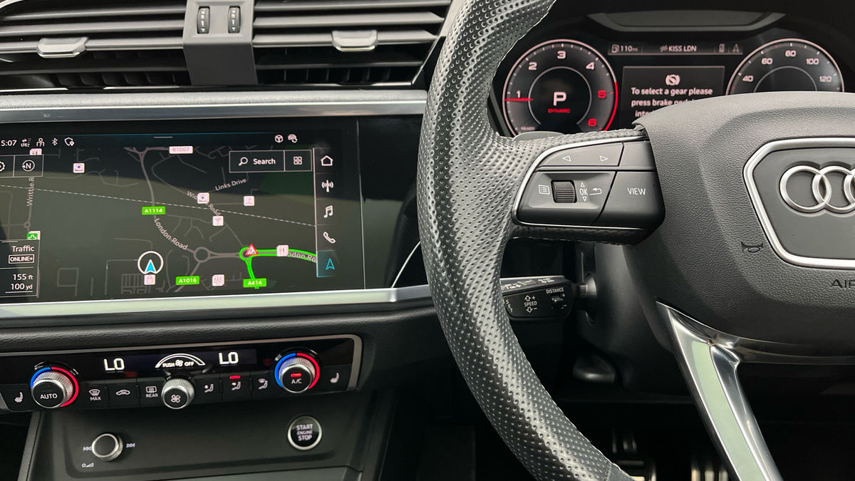 Audi Q3 Image 13