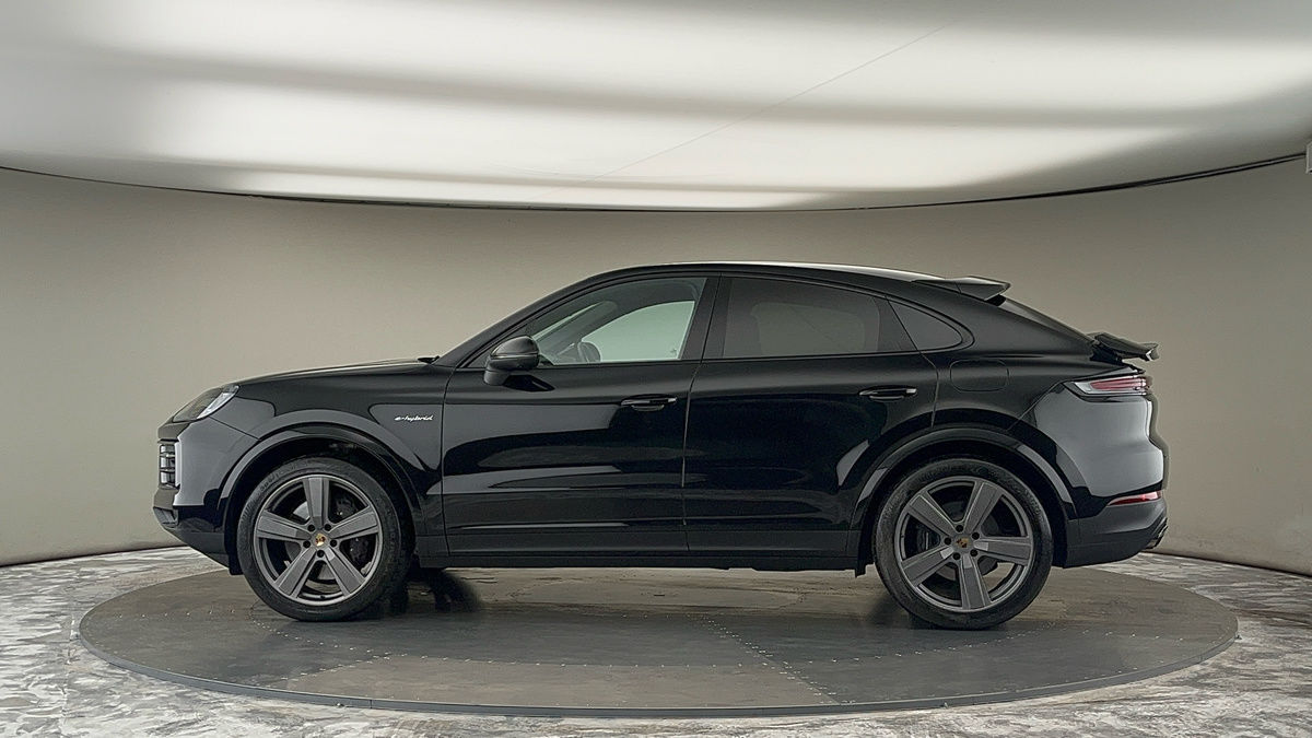 More views of Porsche Cayenne