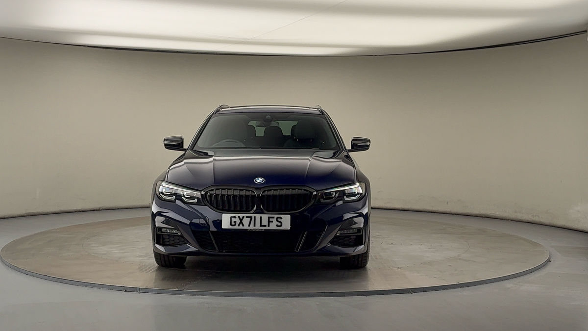 BMW 3 Series Image 3