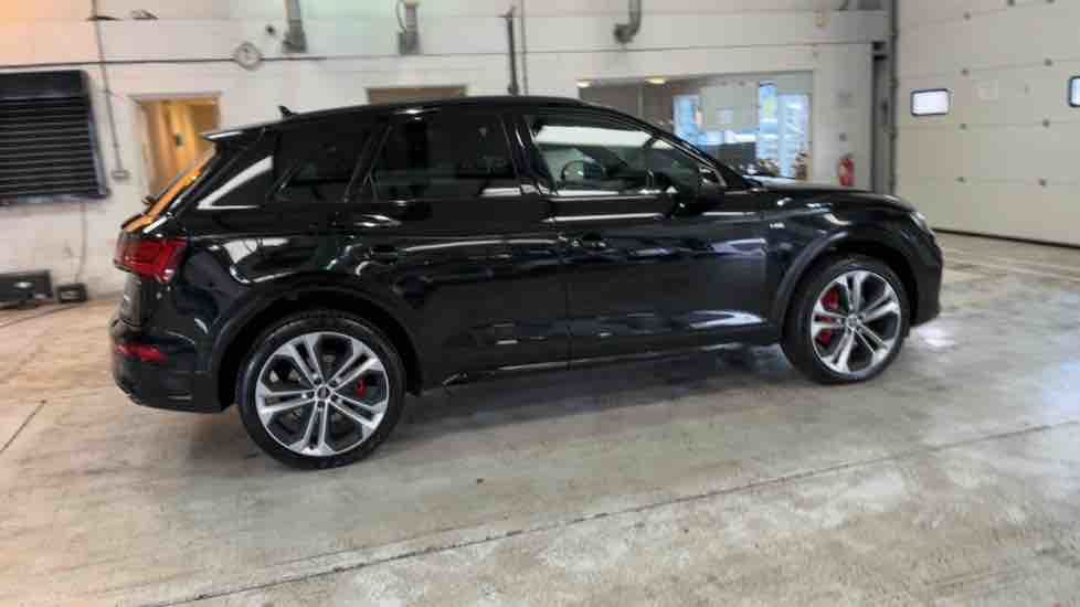 More views of Audi Q5