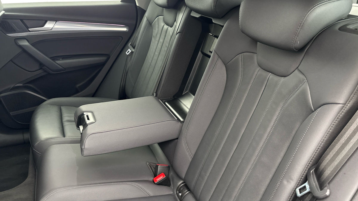Audi Q5 Image 9