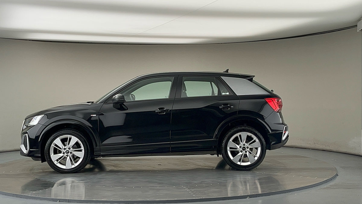 Audi Q2 Image 15