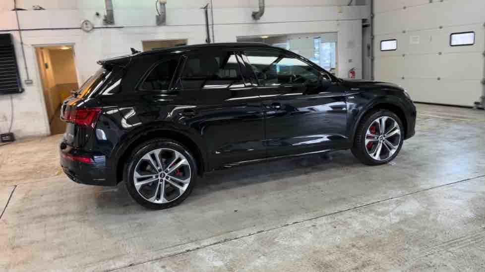 More views of Audi Q5