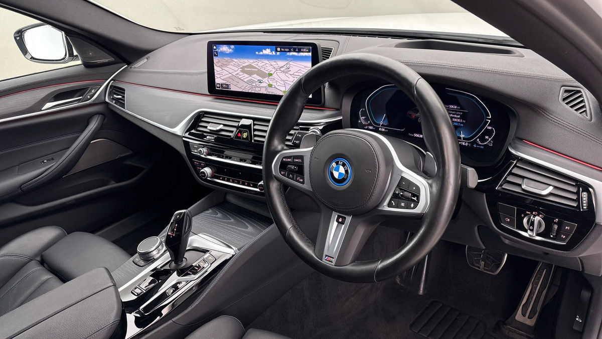 BMW 5 Series Image 5