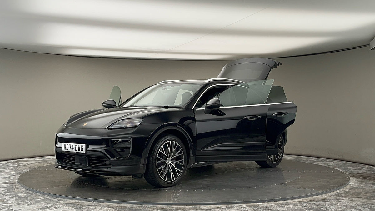 Porsche Macan Image 22