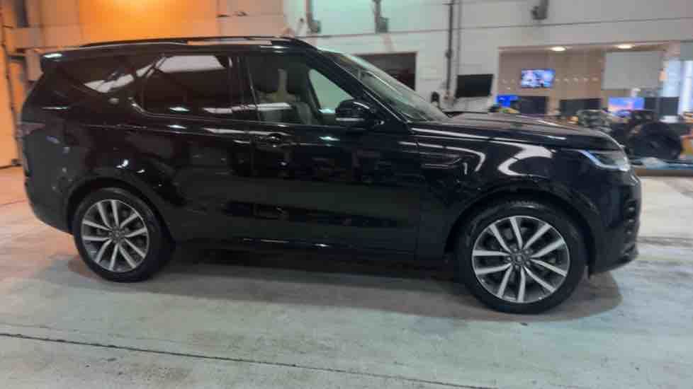 More views of Land Rover Discovery